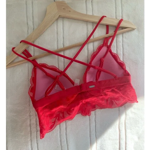 🌻Free w/ $15 Puchase ♥️ VS PINK Lace Trim Bralette - Picture 2 of 4